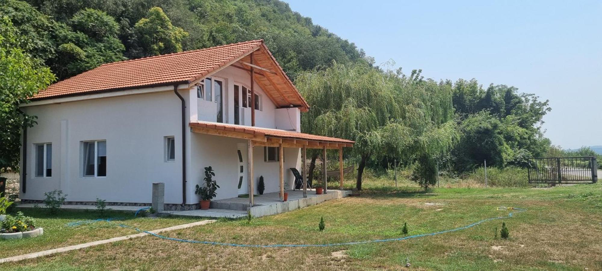 Vila Legrand Acomodação com café da manhã Bazias Exterior foto